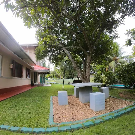 Villa Girilena Hikkaduwa Exterior photo