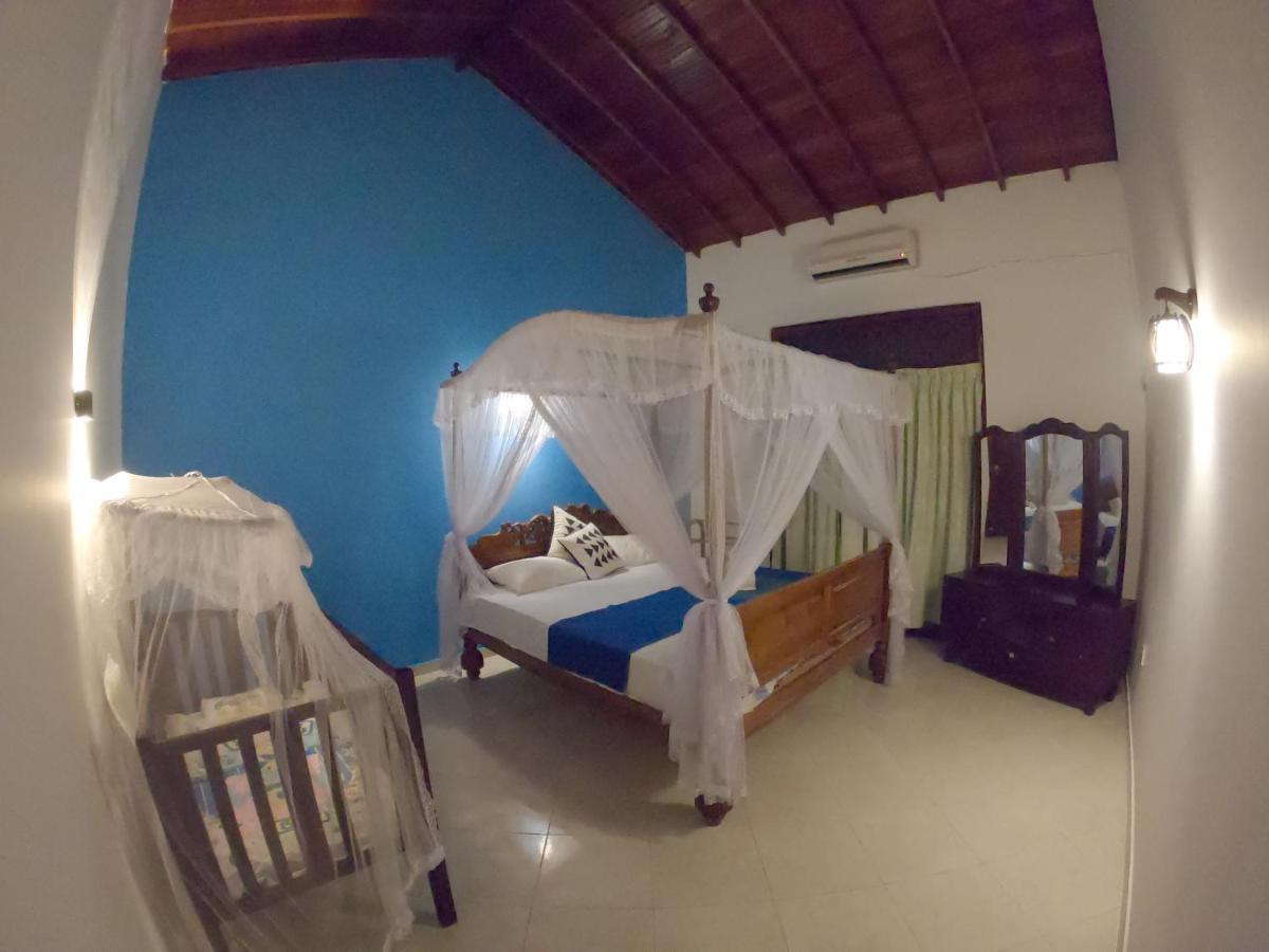 Girilena Homestay *
