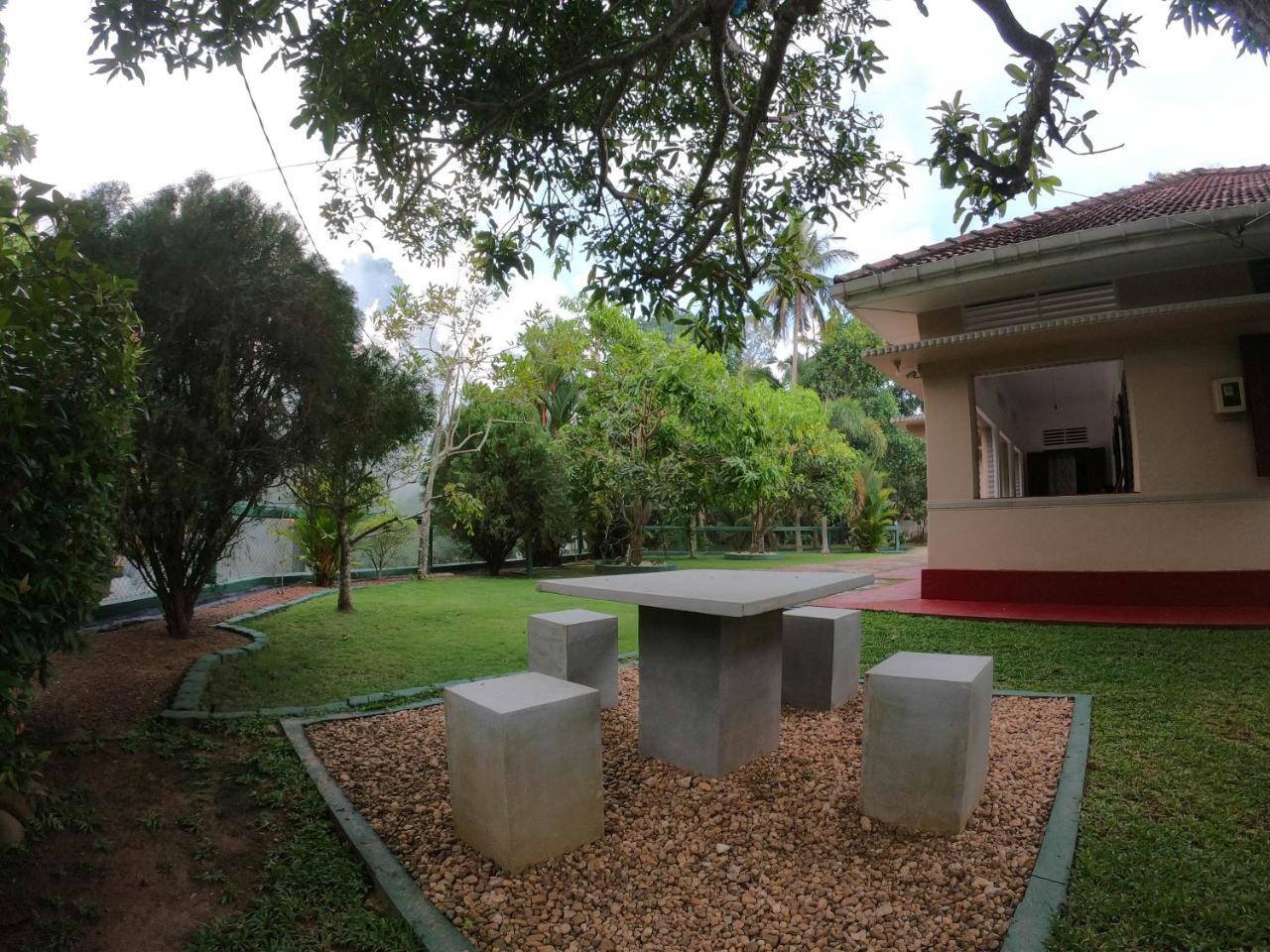 Homestay Girilena