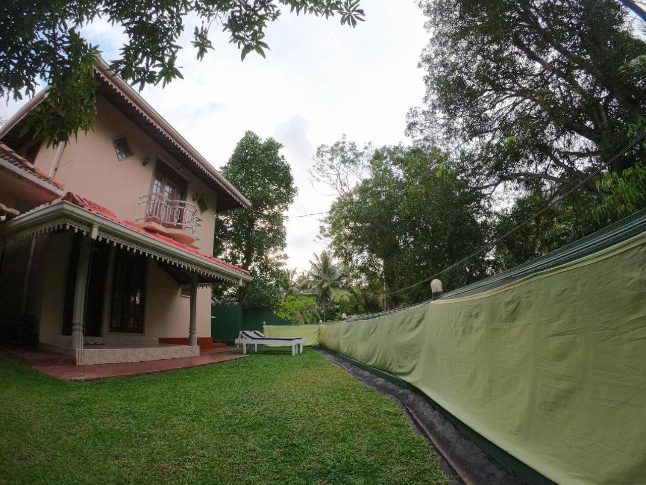 Homestay Girilena