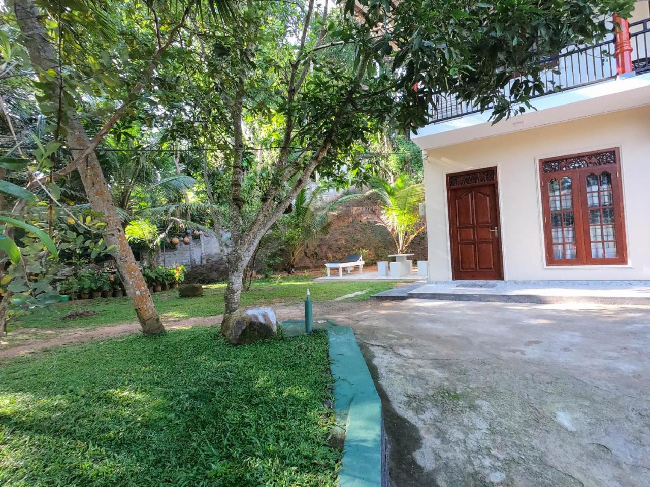 Girilena Hikkaduwa